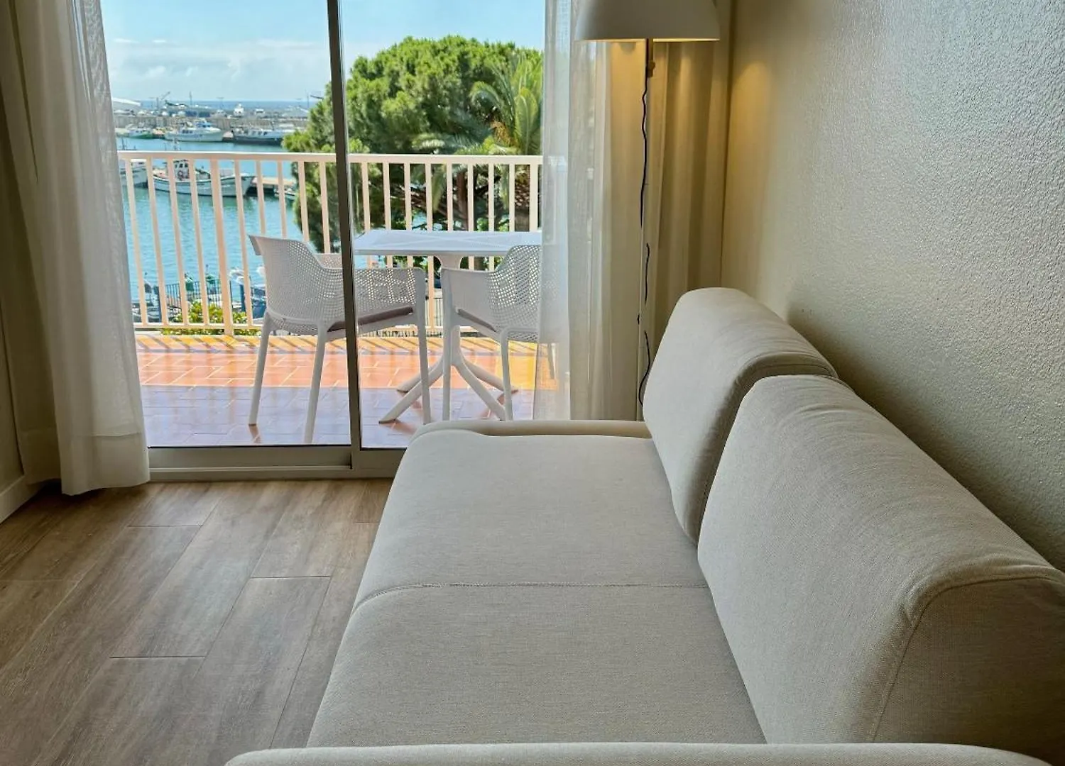 公寓 Apartamento Puerto Miramar 坎布里尔斯